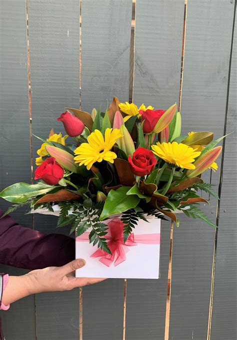 Flowers for delivery cheap. Looking for cheap flowers in price but, not in quality? These magnificent bouquets start at just $29.99, but we never skimp on quality and they arrive in a vase. All of our bouquets are hand-delivered by a local florist. 