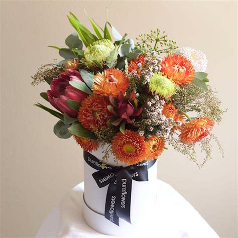 Flowers for guys. Choose the Right Color – Most men like to receive flowers; however, they may not appreciate feminine colors, like pink, peach, and pale yellow. Instead, you can opt for bold and dark shades, such as red, blue, and purple. Gender-neutral colors, like white and orange, are also great choices. 
