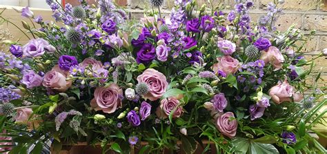 Flowers near Carshalton Beeches Station Reviews - Yell