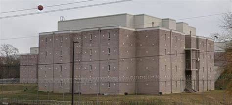 Floyd county jail commissary.  May 12, 2014 · Inmate Commissary Now Acce...
