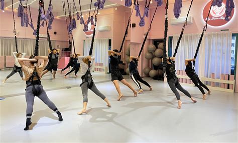 Fly dance fitness near me. Find a Bungee Workout Near Me . Studios and gyms across the United States offer group classes and private training. Some Crunch gyms, for instance, have Bungee Flight: Adrenaline Rush classes that ... 