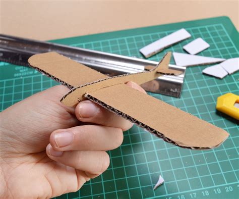 Fly straight: Building a cardboard glider - STEM SQUAD