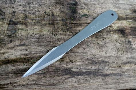 Flying Steel – World-class throwing knives