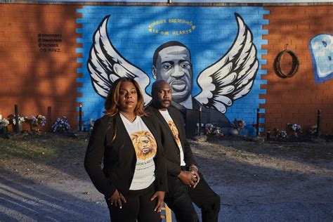 Flyods - A federal grand jury indicted four former Minneapolis police officers in the death of George Floyd, alleging the officers violated Floyd's constitutional rights, …