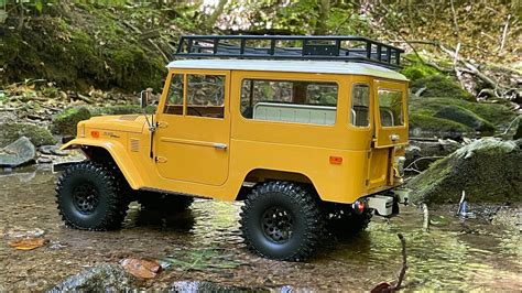 New Product FMS 1/10 Toyota FJ40 Rock Crawlers. Another 1/10 FJ40 to add to the pile. No published specs yet but appears to be a fully licensed, Toyota emblem'ed short wheelbase FJ40, circa 1974 and earlier... evidenced by the smaller front turn signals, the style of the emblems, shape of the rear lights and the window layout, to …. 