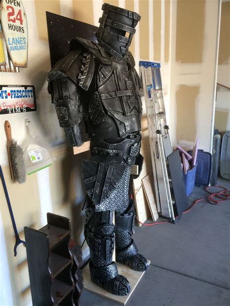 Foam knight armor. Learn with our books: https://www.kamuicosplay.com/booksSupport us making videos: https://www.patreon.com/kamuicosplayGet the free Mini Guide: https://www.ka... 