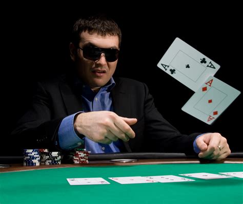 Fold poker