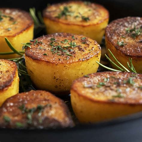 Fondant potatoes recipe. Dec 18, 2021 - These fondant potatoes are crispy on the outside and irresistibly soft on the inside! Quickly pan-fried, then transferred to the oven to ... 
