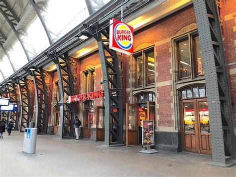 Food at amsterdam centraal