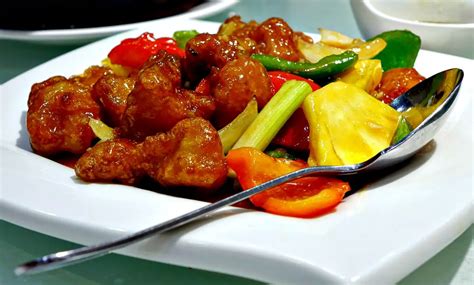 Food chinese. Chinese Name: 潮州卤菜 cháo zhōu lǔ cài Flavor: salty Cooking Method: brine This is a dish in Chaoshan cuisine, a branch of Cantonese cuisine. The quality and taste of meat is decided by the brine soup which is strewed with dozens of ingredients, such as pork bones, soy sauce, ginger, clove, dried orange peel, Shaoxing cooking wine ... 