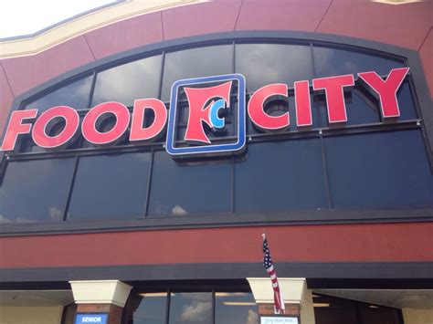 Food city cleveland tn. "It's rare to have a two-a-day groundbreaking," Food City Chief Executive Steve Smith said to about 50 people who turned out at 4525 Georgetown Road in Cleveland, where the company is putting up a ... 