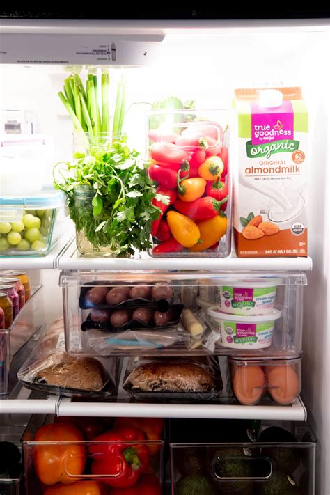 Food in my refrigerator. We all know the busiest place in every house is the refrigerator. And the larger your family, the more food you will need. When stored in their proper place, foods can last longer and taste fresher. To get the most for your family, organize your Samsung refrigerator today. 