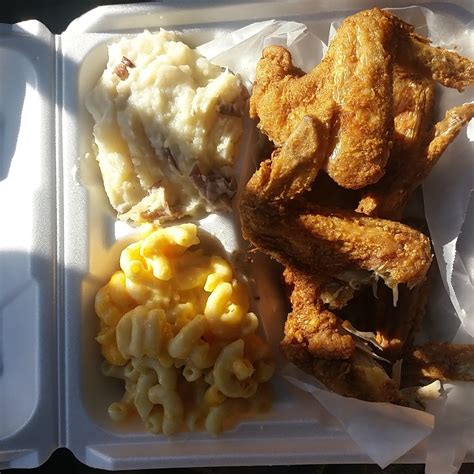 Food in virginia beach. Rocky Mountain oysters are a famous state food in Montana. The dish is viewed as a traditional cowboy fare and is featured at festivals in the Northern Rockies town of Clinton and ... 