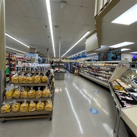 Food Lion Grocery Store. of. Bedford. Closed Opens at 7:00 AM. 1515 Longwood Ave. Bedford, VA 24523. (540) 586-3867. Get Directions. View Weekly Specials.