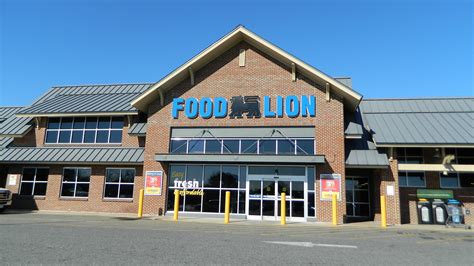 Food Lion, which occupies an ideal site in 