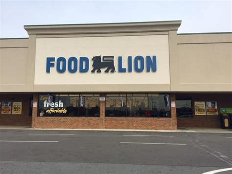 Food Lion at 4106 Raeford Rd, Fayetteville NC 283