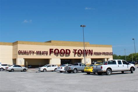 Foodtown baytown tx. Cashier (Former Employee) - Baytown, TX - January 28, 2020. Foodtown employees and managers work well together. Its an honest friendly job. Managers are understanding and helpful with hours and problems. The training managers are very precise as well. My first day to the last was the easiest. 
