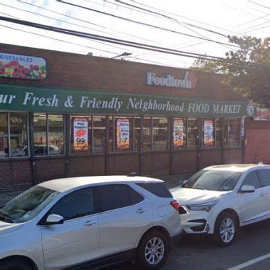 632 Vanderbilt Ave. Brooklyn, NY 11238 . Get Directions. Hours. Mon- Sat 8am- 9pm Sun 8am - 8pm. Contact. Phone (718) 783-1887 (718) 783-1887. Email. store568@foodtownstores.com ... For 69 years, the Foodtown banner has proudly served the communities of New Jersey, New York, Connecticut and Pennsylvania. Our mission is to be the best grocery ...