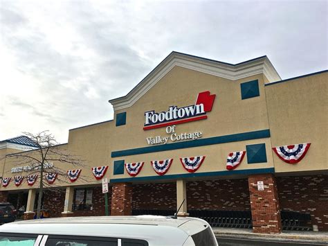 Foodtown valley cottage. Shop all your favorites right here at Foodtown of Valley Cottage. https://bit.ly/39B4iYZ Sales... Catch the falling prices in honor of the Fall Season! Catch the falling prices in honor of the Fall 🍁 Season! 