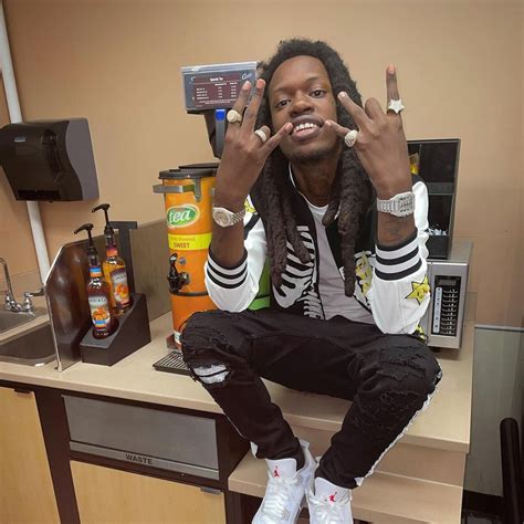 Foolio rapper. Reports say rapper Foolio has been arrested in Jacksonville for trying to escape from the Police but the police are yet to say a word on why he wanted to flee from them via Vlad;. Last November, the Jacksonville rapper took to Instagram to reveal to his supporters that he had just survived a deadly shootout, in which 100 bullets were … 