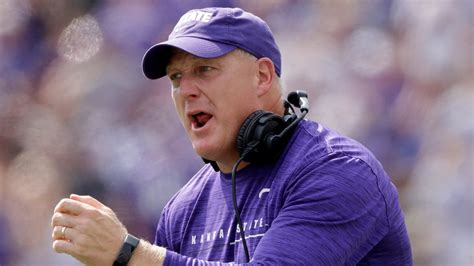 Football coach at kansas state. Brian Anderson. A 28-year coaching veteran with a versatile background of coaching offensive skill positions, Brian Anderson is in his fifth season as K-State's running backs coach in 2023. Anderson's running backs have found success in each of his first four seasons in Manhattan, most notably Deuce Vaughn, who became just the second player ... 