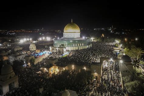 For Palestinians, holiest Ramadan night starts at checkpoint