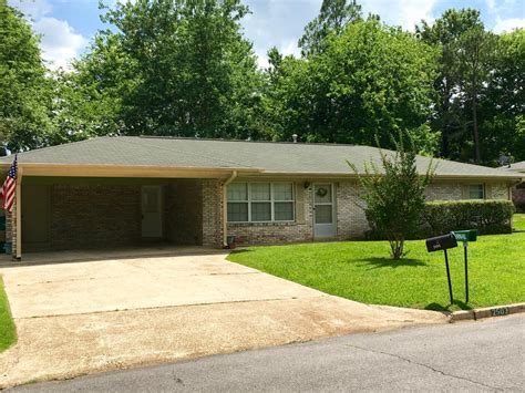 For rent tupelo ms. 101 Taylor Bnd. Oxford , MS 38655. 3 Br $2,200 47.9 mi. Report an Issue Print Get Directions. See all available apartments for rent at Pines at Barnes Crossing in Tupelo, MS. Pines at Barnes Crossing has rental units ranging from 756-1283 sq ft . 