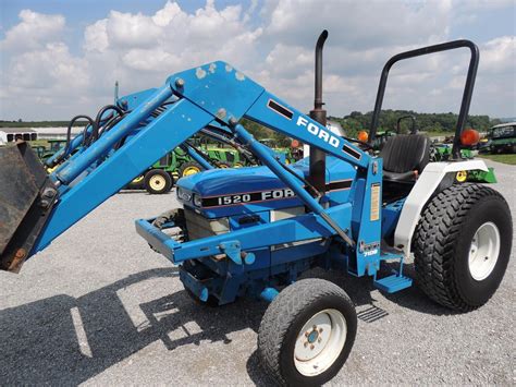 Ford 1520 specs.  Explore the Ford 1520 Tractor Data Specs, including 23 ...