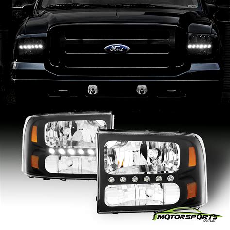 Ford F-250 SUPERDUTY Headlight BULB Replacement