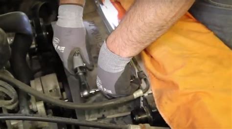 Ford F150: How to Replace Your Oil Pan Gasket