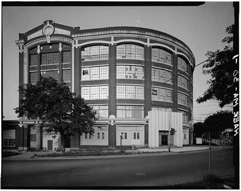 Ford Motor Company Branch in Cambridge, Massachusetts