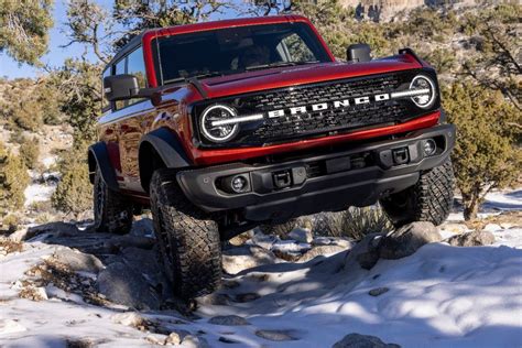 Ford bronco sasquatch package specs.  Ford Bronco Big Bend trims must include...
