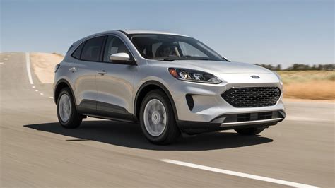 Ford escape 2022. The Ford Edge is a bigger and wider vehicle than the Ford Escape. They are both compact SUVs, but the Edge is slightly bigger with more interior room. Overall, the Ford Edge is a l... 
