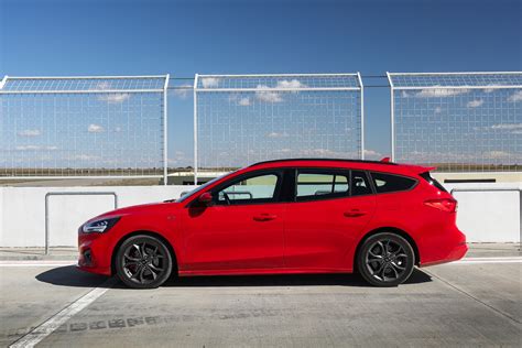 Ford focus chugging when accelerating.  Nov 1, 2019 · Ford Focus: Jer...