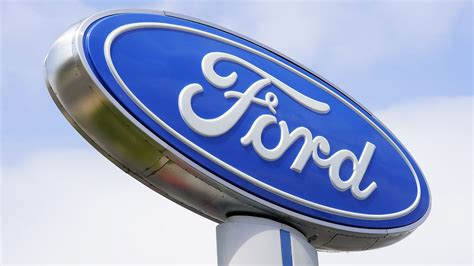 Ford recalls some vehicles for air bag inflator installation