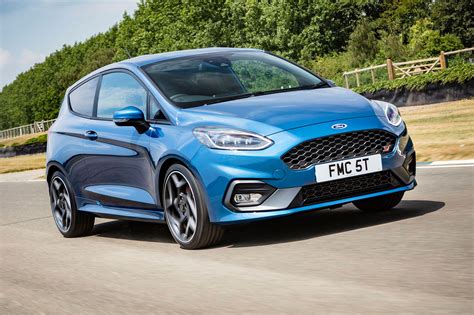 Ford uk. Ford Options Focus ST-Line 1.0 EcoBoost 125PS Mild Hybrid Manual 4 Year Promotion. Until 31 March 2024, the Focus ST-Line 1.0 EcoBoost 125PS Mild Hybrid 5 Door is available on Ford Options. Take a look at the representative example below. 48 Monthly Payments. £340. 