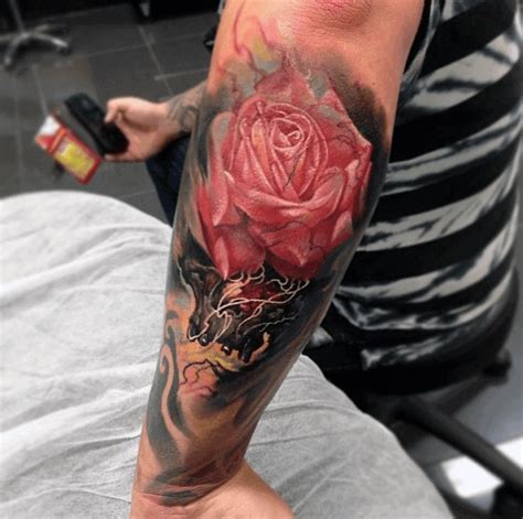 Forearm flower tattoos for men. While in past forearm flower tattoos were only popular among women as flower tattoos are considered to be very feminine and fragile tattoos, but in today’s world, men are also getting forearm flower tattoos. So forearm flower tattoo is a unisex tattoo and you can wear it regardless of which ever gender you belong from. 