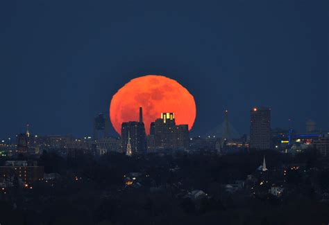 Forecast: Clear skies over Boston for the Super Blue Moon Wednesday