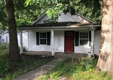 Foreclosure #29695556. SUNSET LN. Corbin, KY 40701. 3 Beds 2 Baths. More Info. 1. EMV: Estimated Market Value. Tips for Buying a Foreclosed Property: Start by searching for available pre-foreclosure properties in your area. These properties aren't usually listed for sale, which means there's less competition from other buyers.. 