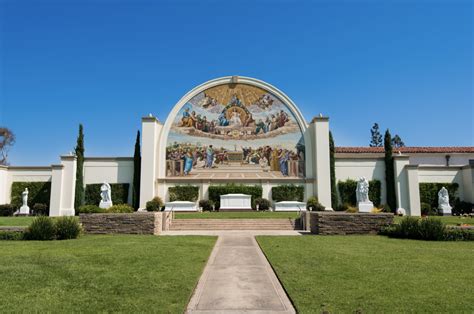 Forestlawn - Our Glendale location is surrounded by unparalleled views of the Los Angeles skyline and has been a local landmark for over 110 years. Get Personalized Help. Do you need to make arrangements for yourself or a loved one at Forest Lawn Glendale? Contact Us. 1 (888) 204-3131. Customer Service 24/7. +1 (323) 254-3131.