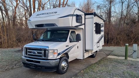 Hello, we just sold our 2009 26 ft Dynamax xl looking for a little larger one with a dinette and walk around bed. . Forestriverforums