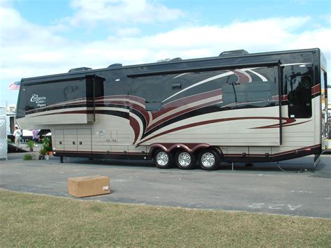 Forks rv continental coach. Find many great new & used options and get the best deals for 41' Continental Coach 5th Wheel ByForks Rv at the best online prices at eBay! Free shipping for many products! 