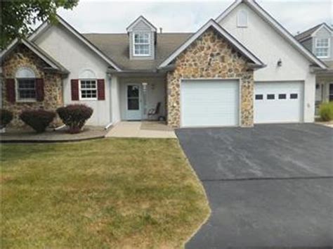 38 Abbey Rd, Forks Township, PA 18040 is for sale. Vi