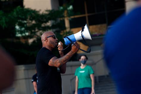 Former Denver mayor candidate Terrance Roberts receives settlement for 2020 pepper spray incident