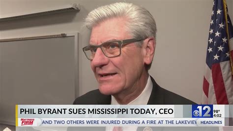 Former Mississippi governor sues news site over welfare fraud comments