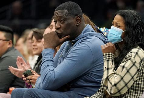 Former NBA star Shawn Kemp released from jail after shooting