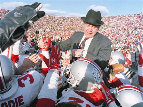 Former Ohio State football coach Earle Bruce dies at …