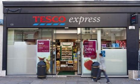 Former Tesco directors charged with fraud over accounting scandal