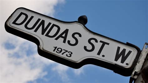 Former Toronto mayors urge city staff to reconsider renaming Dundas Street