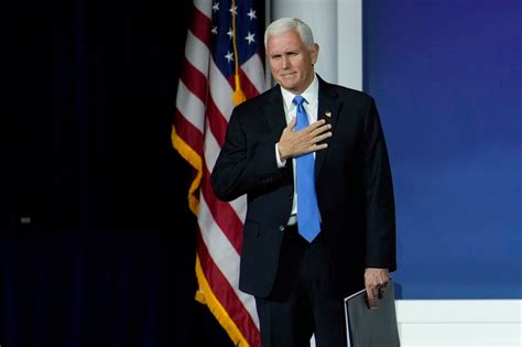 Former VP Mike Pence halts presidential campaign